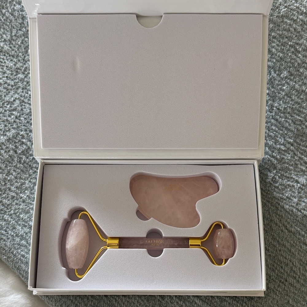 Pink Facial Roller and Gua Sha Set